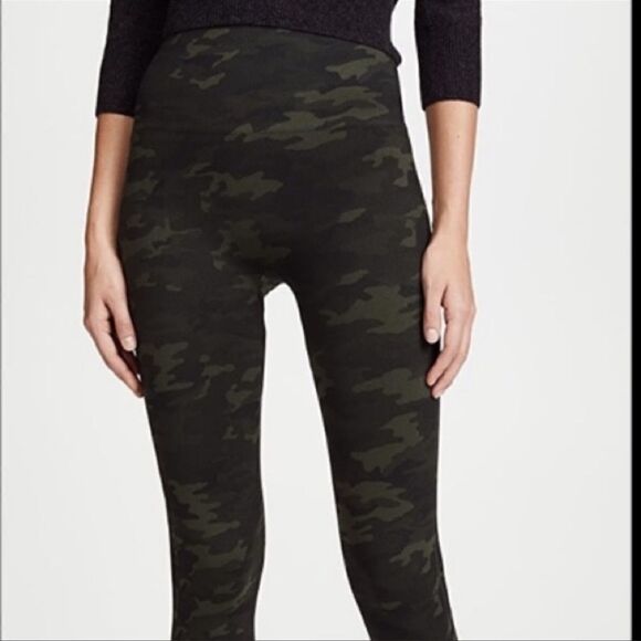 SPANX Seamless Camo High Waist Leggings XS - Picture 3 of 6